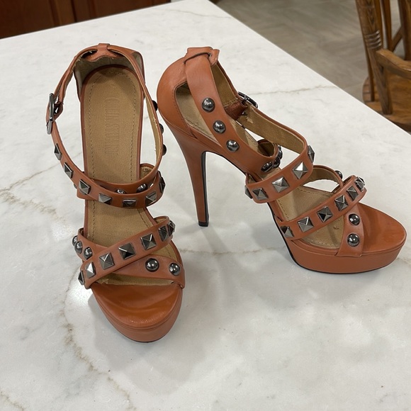 Colin Stuart platform sandals with decorated strays size 7.5 - Picture 2 of 4